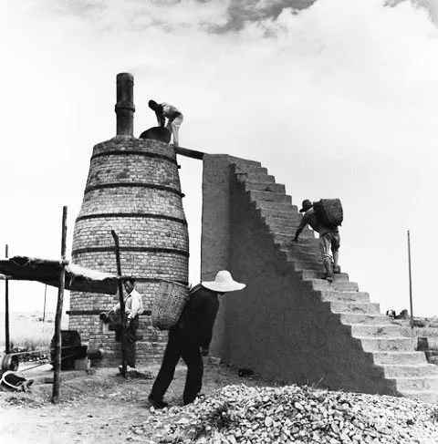 宁夏钢铁传奇：从第一炉钢到创新巅峰