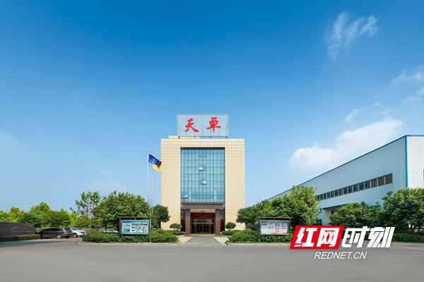 热浸涂塑钢管安装视频：望城“小巨人”引领世界一流管道生产