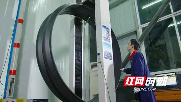 湖南热浸涂塑钢管工厂 打造世界一流钢管生产企业 望城再添一家“小巨人”