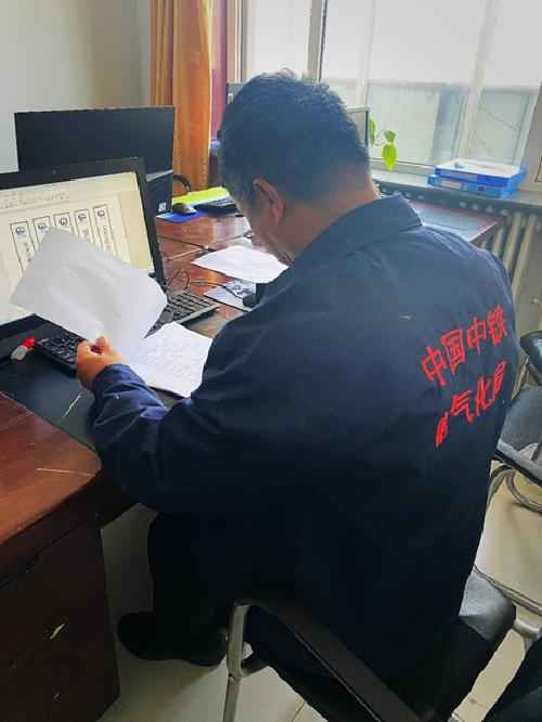 电力维管 “架炮”“排骨”“拆弹”……这些班组里的行话，能看懂的都是老师傅