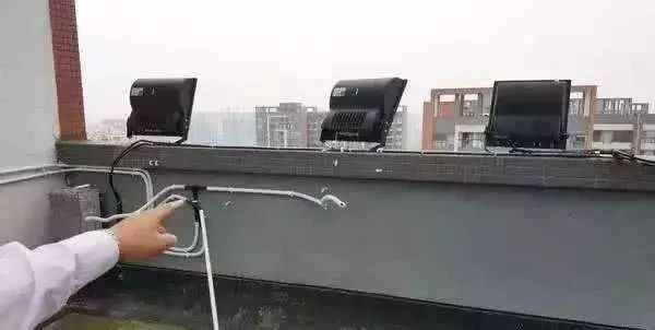 三管电力塔：通信铁塔的重要性与多样性解析