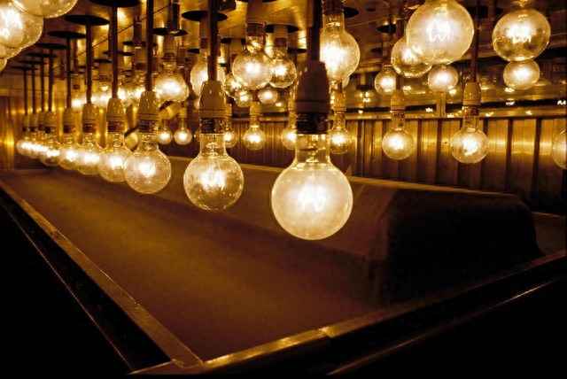 杭州PC电力管：PC灯管一闪一闪的原因与解决方案