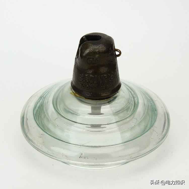 电力标志管连接 110kV 线路耐张塔单片玻璃绝缘子安装工艺