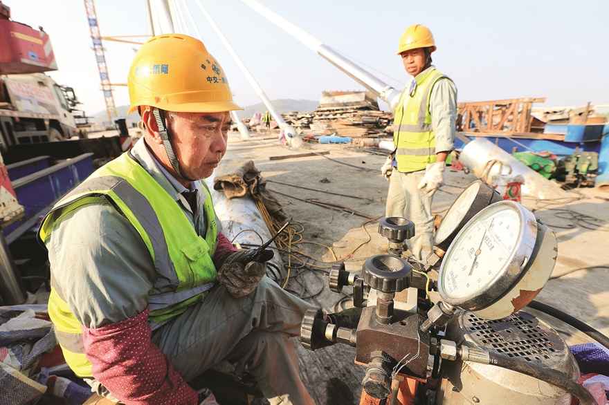 河源hdpe电力管 位于惠州的世界最宽四线无砟轨道矮塔斜拉桥挂索