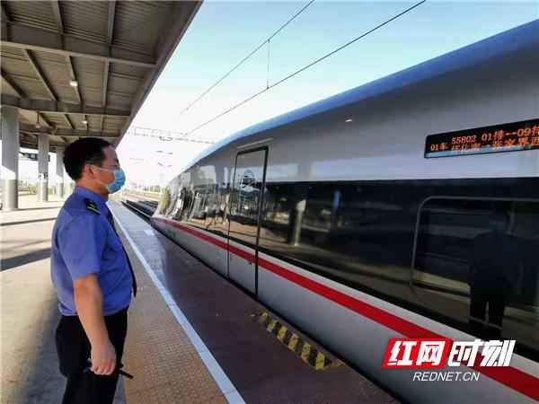 穿越湘西仙境：张吉怀高铁“最美”旅行指南