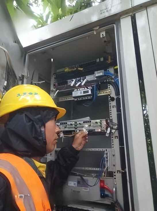 奥仁格管道：海口通信电力管定制，台风中的通信生命线守护