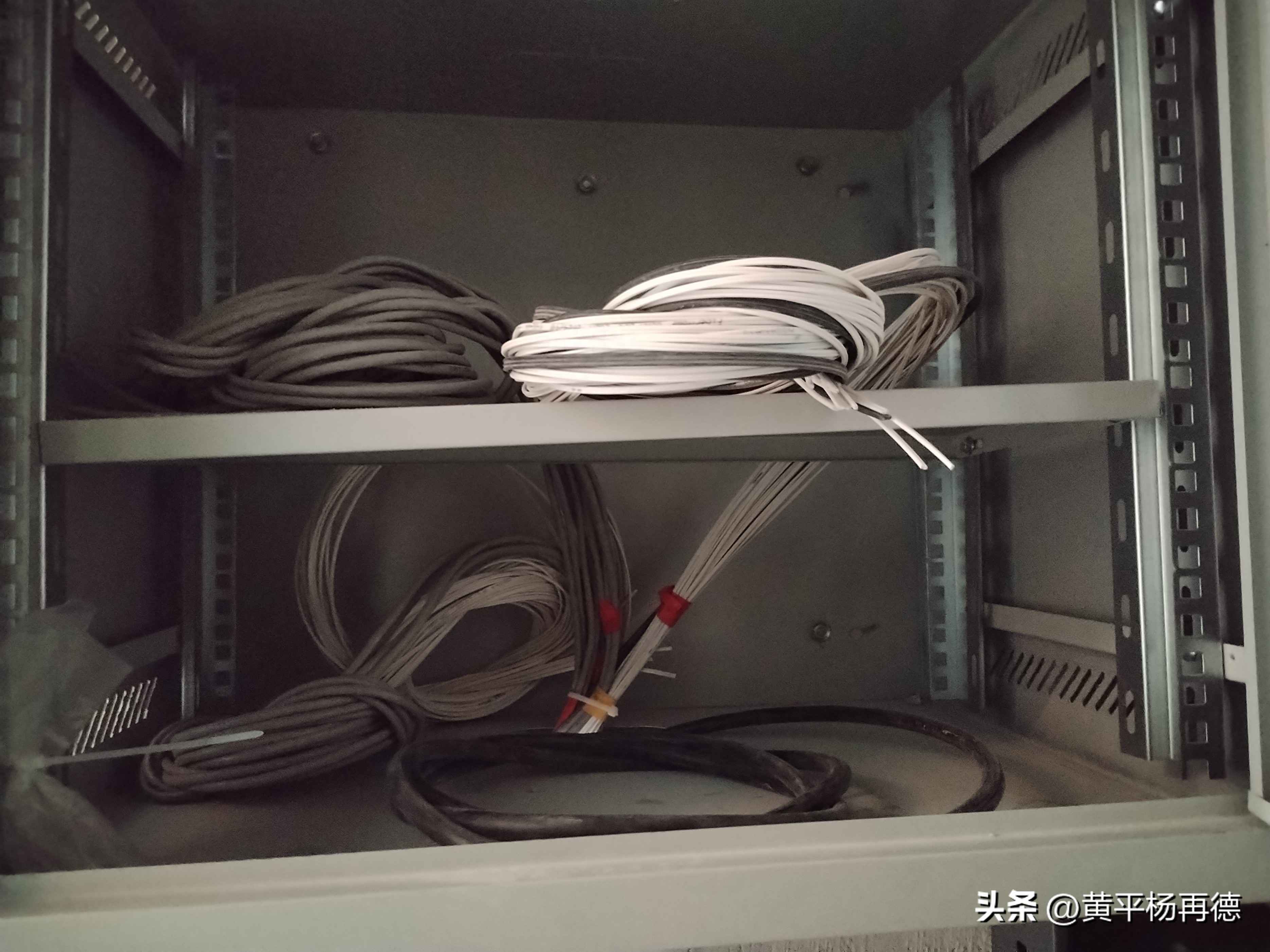 PVC电力通讯管费用探秘：8元米网线包工包料，用户为何仍嫌贵？